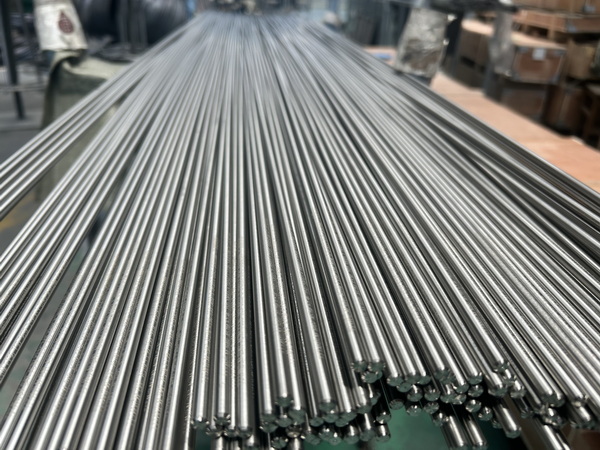 Titanium rods  φ 5.5*3000